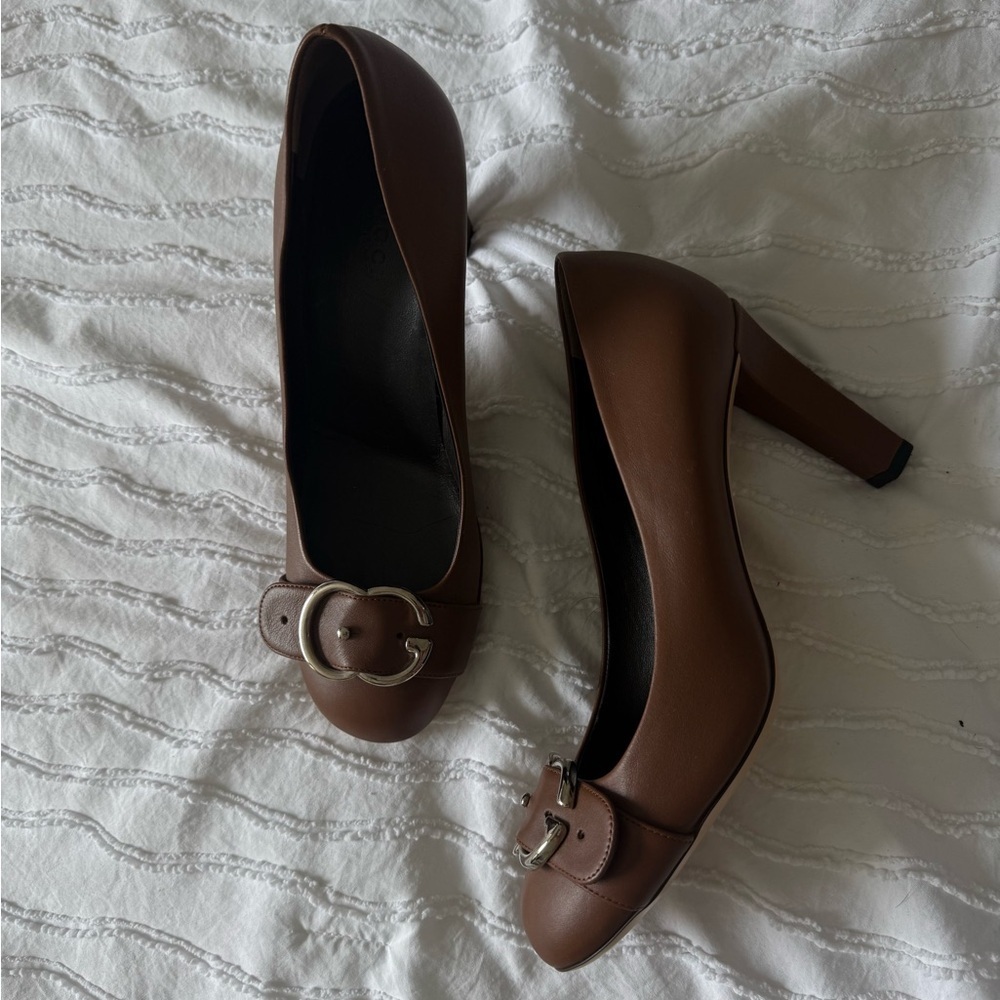 Gucci | Brown Leather Heeled Pumps with GG Buckle 38